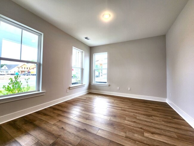 Building Photo - Gorgeous 4 bedroom home in Point Hope - Ch...