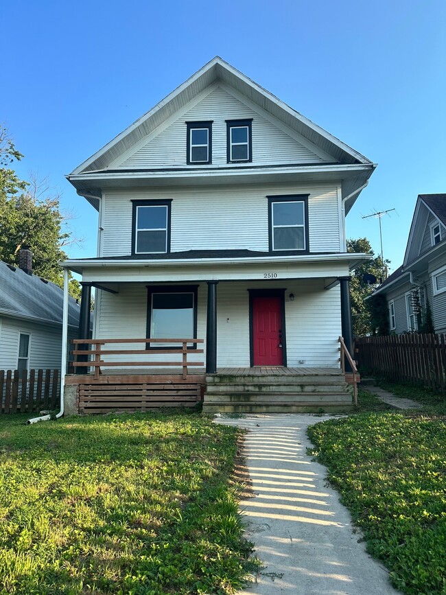 Building Photo - 2510 Duncan St