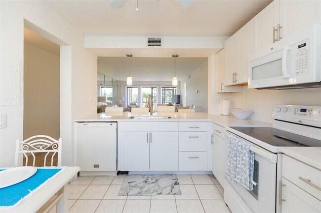 Building Photo - 5510 Del Sol Blvd