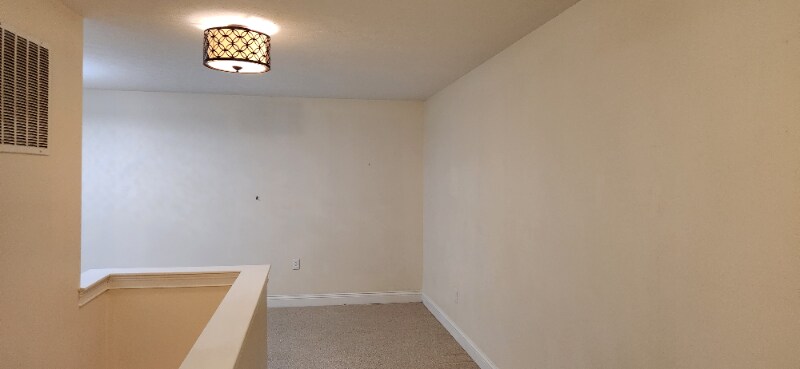 Building Photo - 208 Pointe Oakwood Way