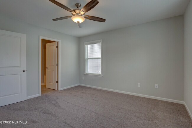 Building Photo - 4409 Finch Ln