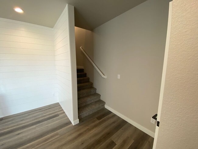 Building Photo - Beautiful BRAND NEW townhome in Chimney Park!