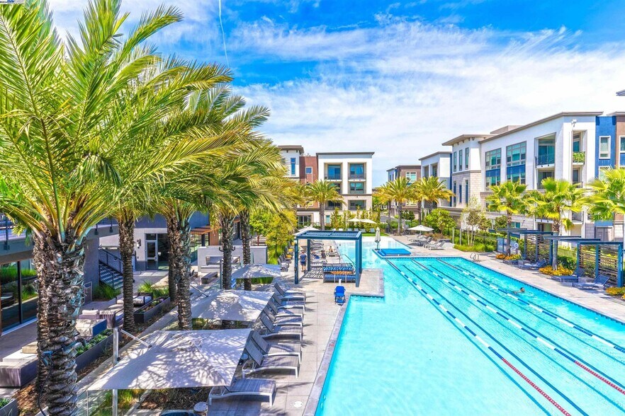 Building Photo - 5801 Sterling St