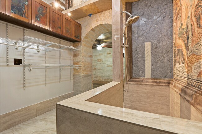 Building Photo - 614 Pine Gully Rd