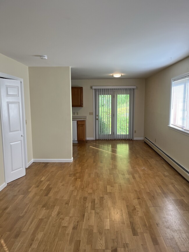 Building Photo - 103 Village Heights Rd