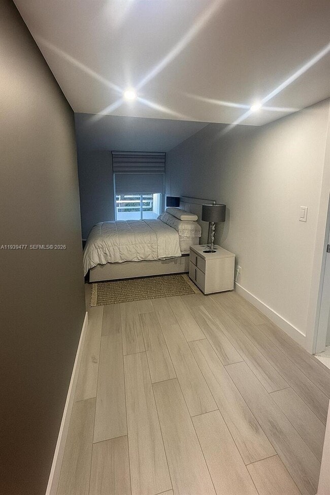 Building Photo - 20355 NE 34th Ct