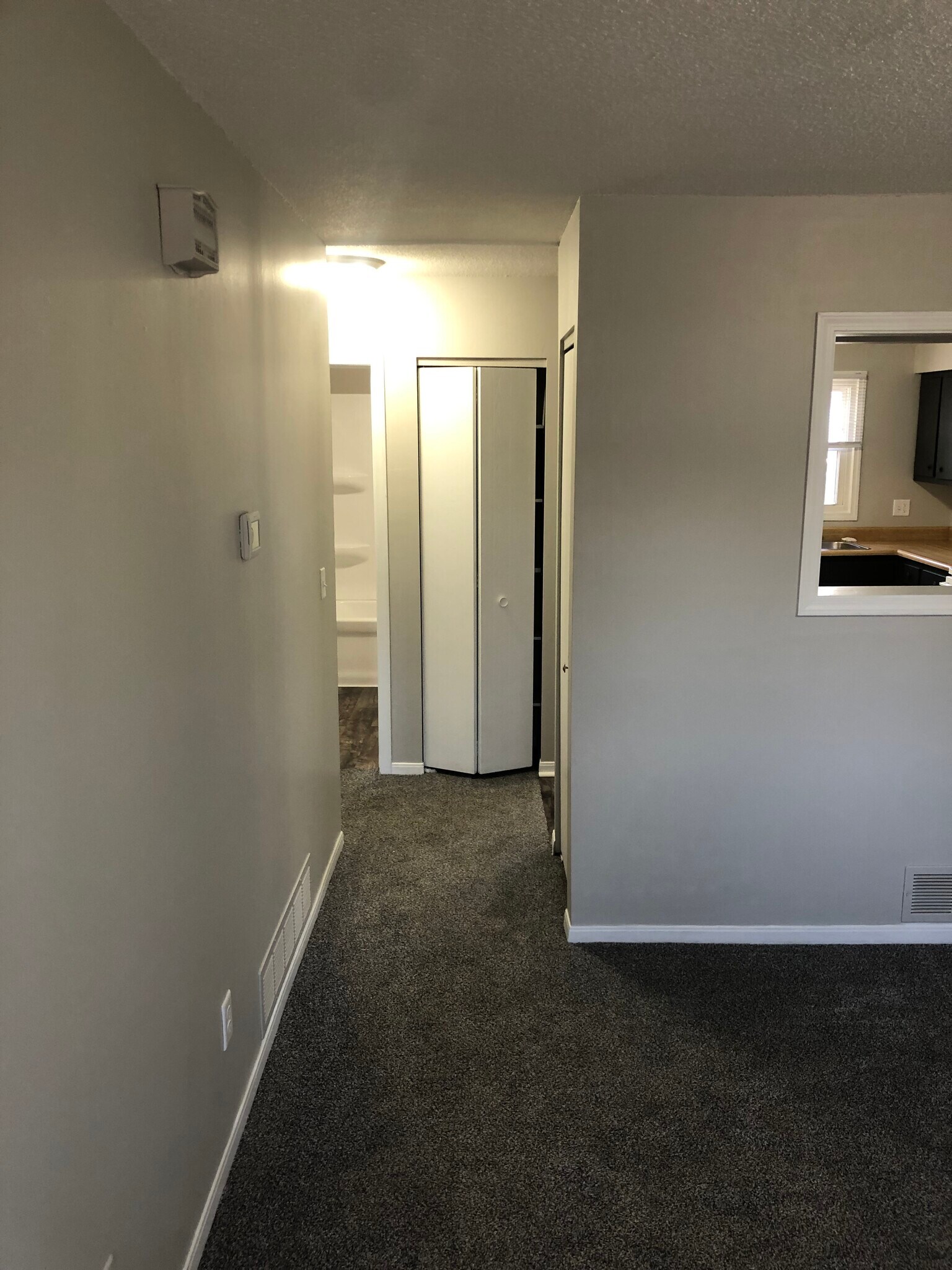 Building Photo - 1017 Ebersole Blvd