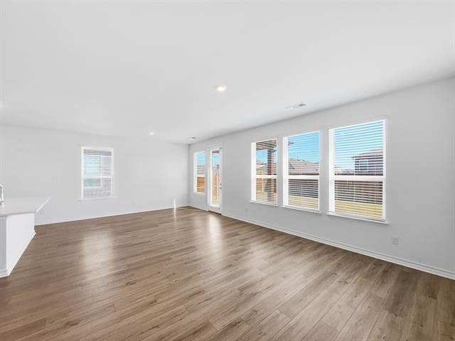 Building Photo - 663 Saxony Dr