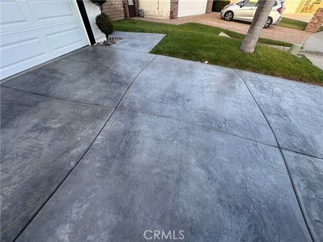Building Photo - 10574 Deerfield Dr