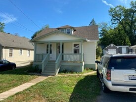 Building Photo - 613 Blenheim Ave