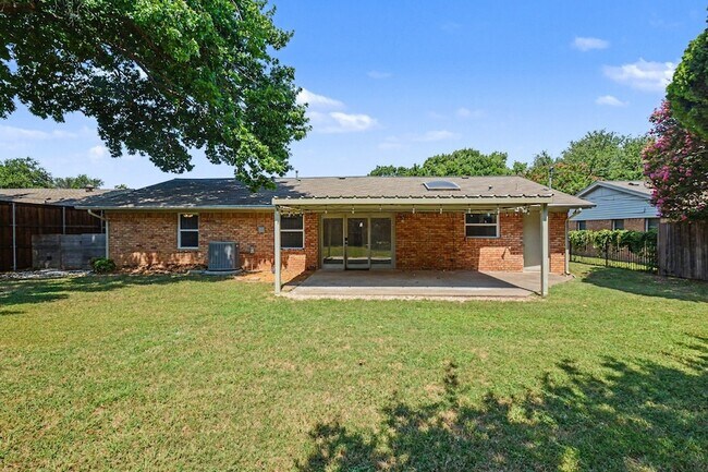 Building Photo - 13216 Meandering Way