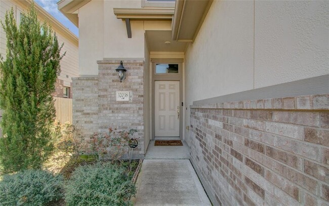 Primary Photo - 32038 Quail Terrace Ln