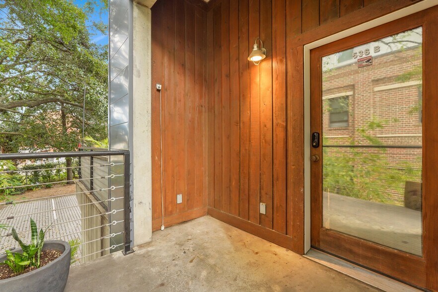 Building Photo - 536 Selma St