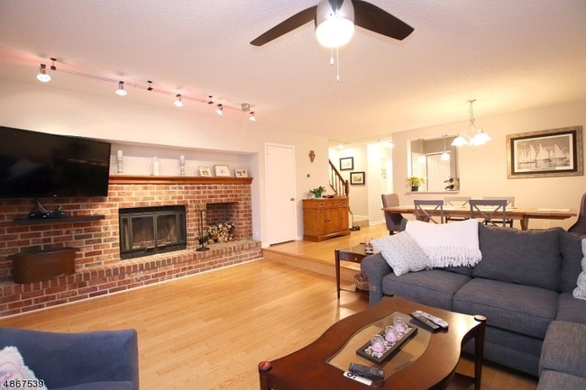 Building Photo - 303 Brokaw Ct