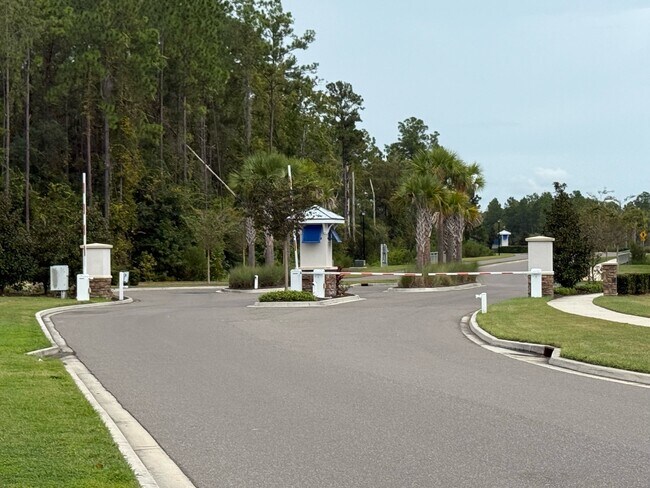 Building Photo - 48 Java Ln