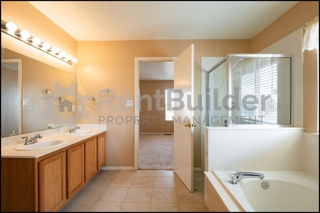 Building Photo - CALL US TODAY AT (505) 808-6467 TO SCHEDUL...