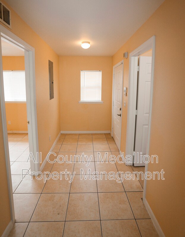 Building Photo - 5124 30th St SW