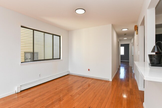 Building Photo - 1308 46th St