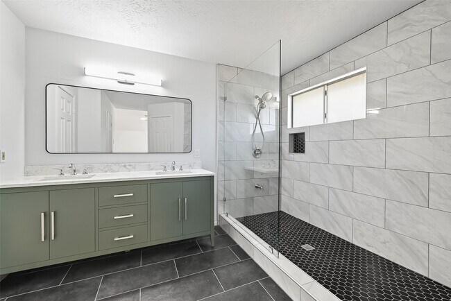 Building Photo - 7115 Renfro Dr