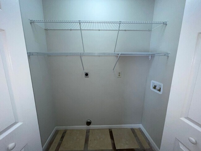 Building Photo - Beautiful 2 Bedroom 2 Bathroom Unit in Wil...
