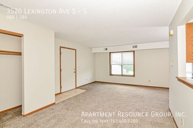 Building Photo - 3520 Lexington Ave S