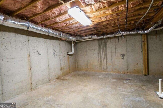 Building Photo - 8465 Bethel Ridge Ct