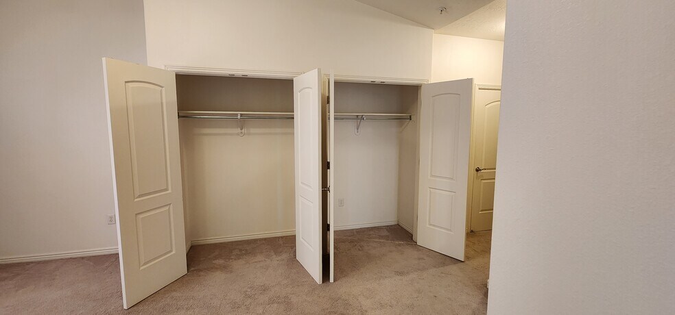 Building Photo - 3478 S Cozy River Pl