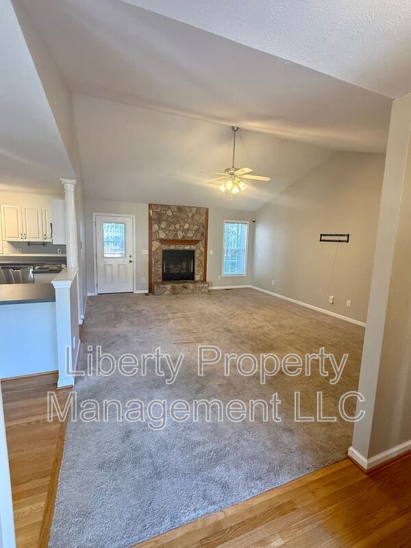 Building Photo - 48 Commonwealth Ct