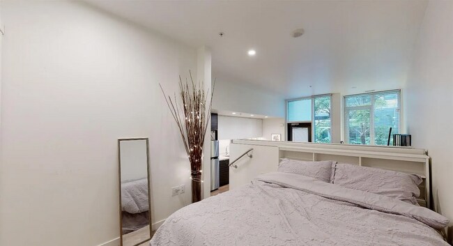 Building Photo - Corner view. Luxury. High end appliances. ...