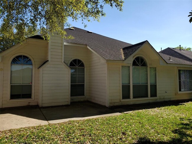 Building Photo - 3418 Plymouth Pointe Ln