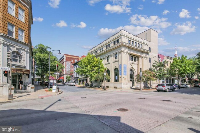 Building Photo - 1757 Brookshire Run