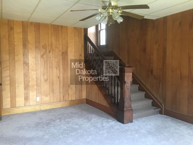 Building Photo - 517 N Duff St