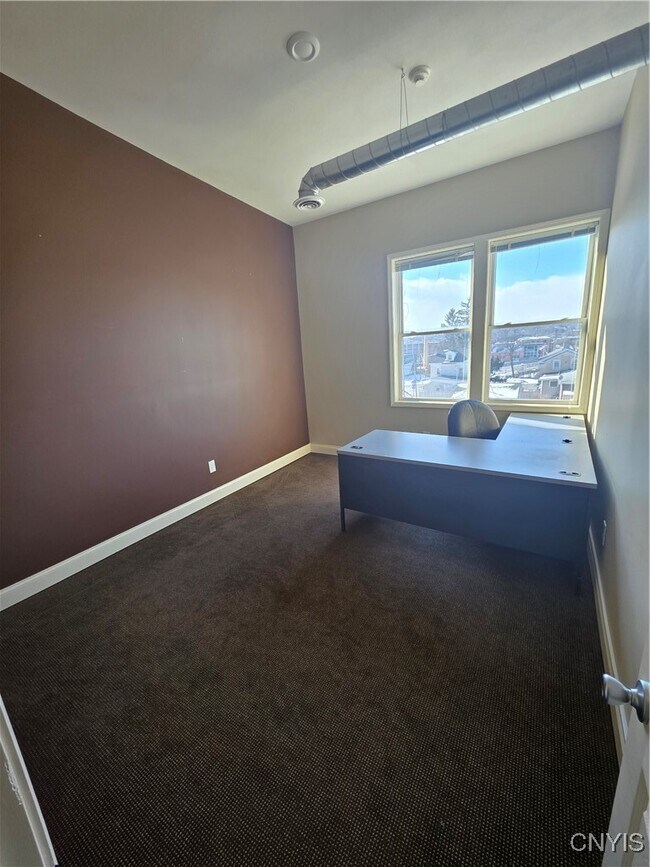 Building Photo - 807-13 N Salina St