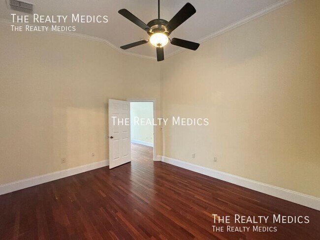 Building Photo - 2719 Crane's Cove Dr