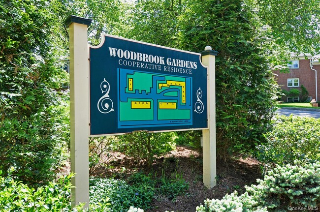 Building Photo - 140 N Broadway