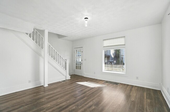 Building Photo - 191 Elmwood Ave