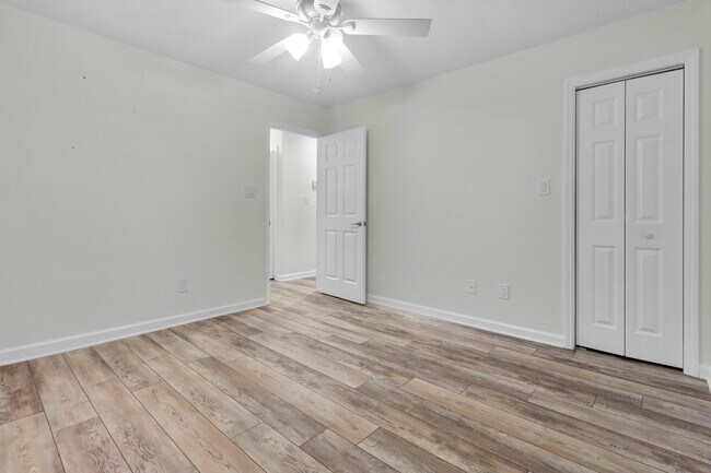 Building Photo - 7212 Windward Dr