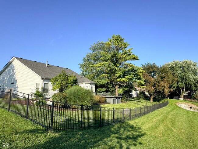 Building Photo - 13926 Forum Meadows Dr