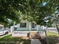 Building Photo - 715 Alder St