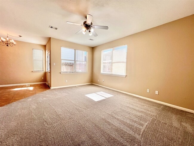 Building Photo - 815 Forest Ivy Ln