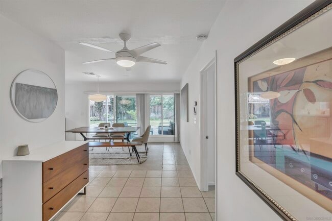 Building Photo - 17052 Bernardo Oaks Dr