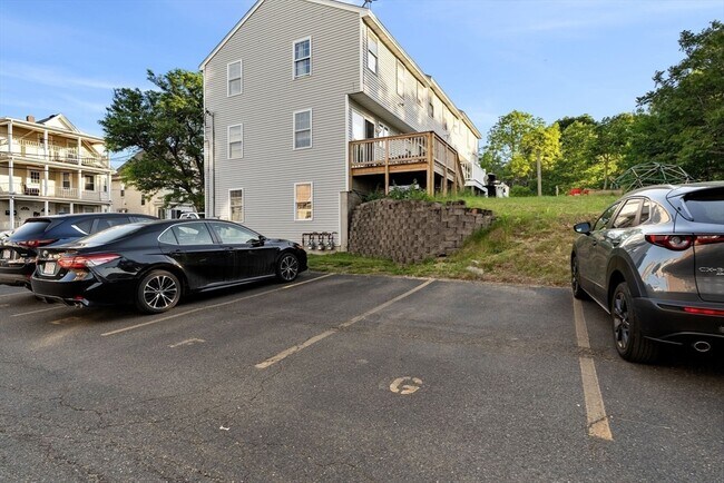 Building Photo - 58 Almont St