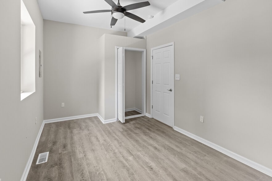 Bedroom (A) - Stewart Legacy Suites