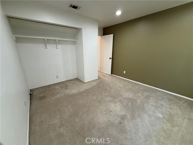 Building Photo - 2355 S Greenwood Pl