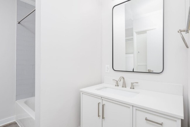 Building Photo - 4575 Olentangy River Rd