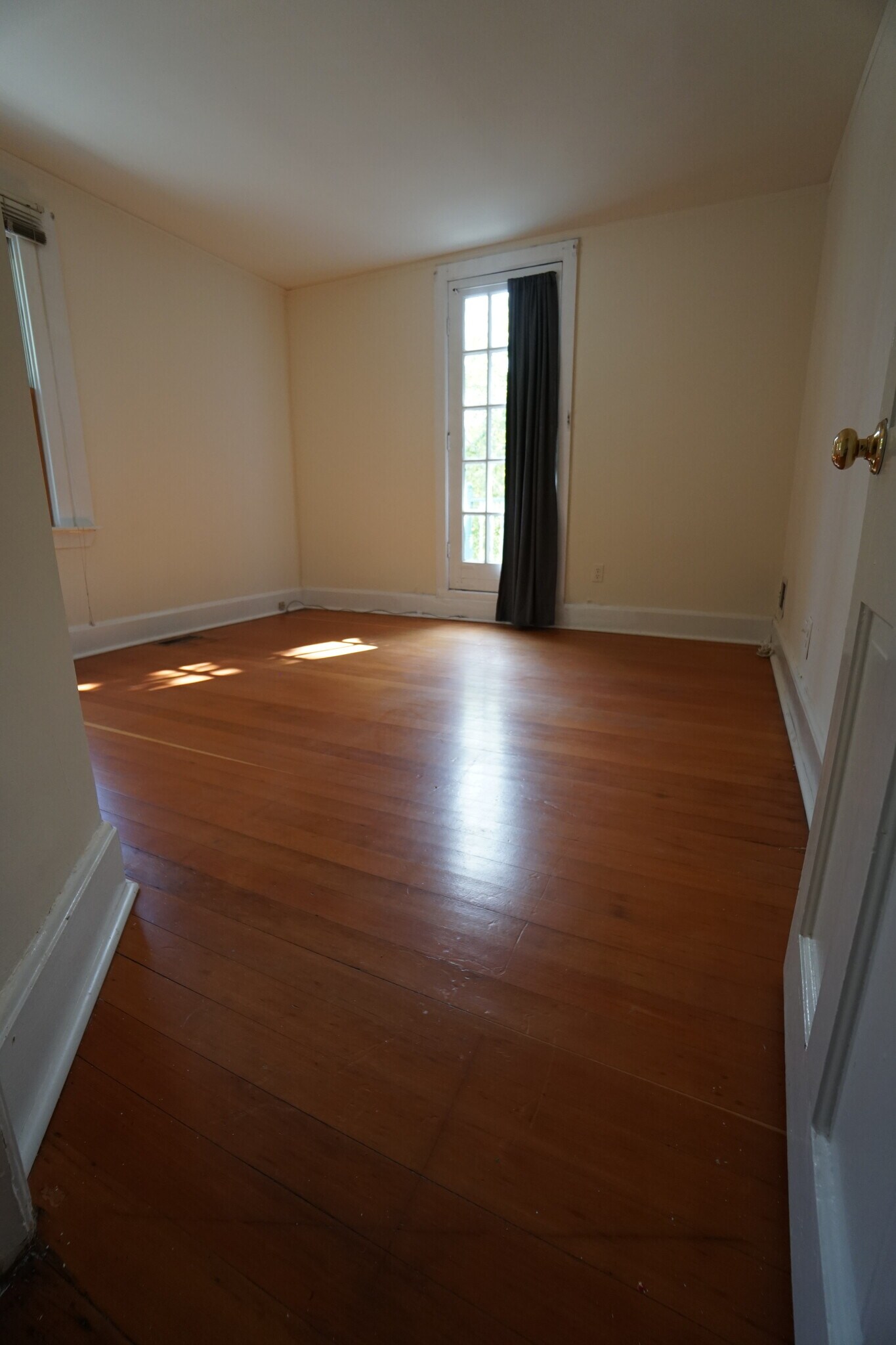 Bedroom 3 - 224 E Benton Ave