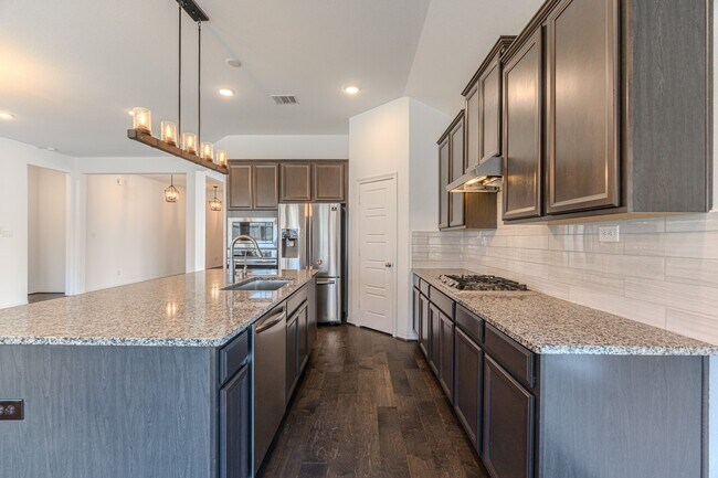 Building Photo - 3439 Cres Vista Dr