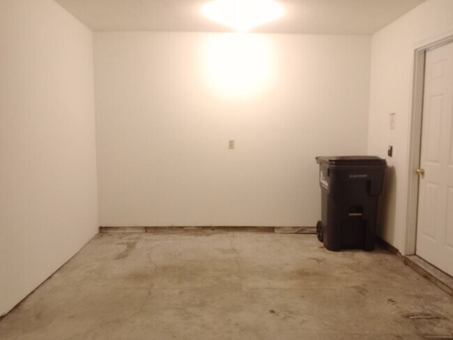 Building Photo - 3504-3506 Delmar Ct.