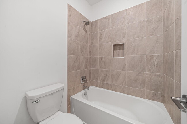 Building Photo - 3270 Dunning Dr
