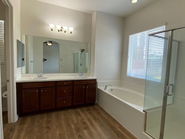 Building Photo - 15803 St Clement Way